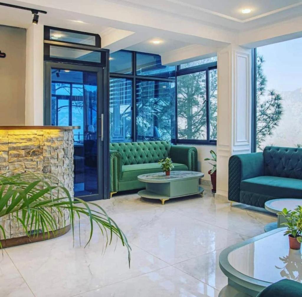 Mountain Height Kasauli Apartman Kültér fotó